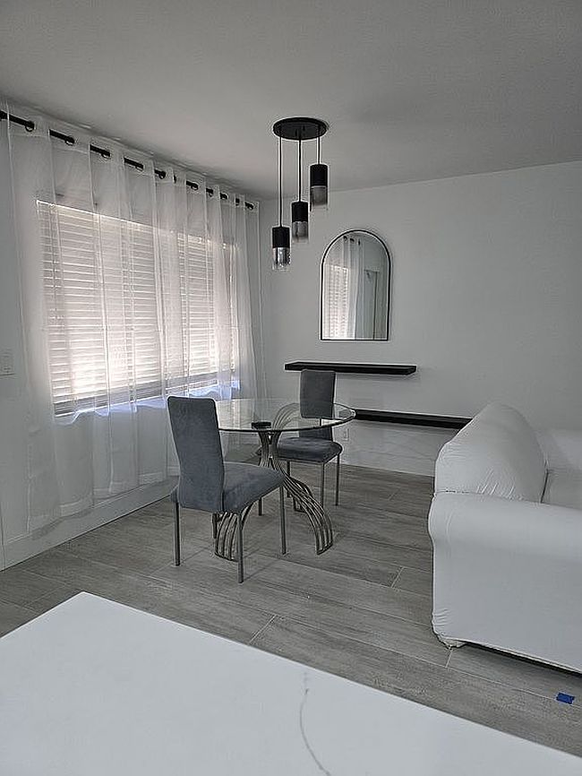 Preview of property located at 319 Preston Way E #H