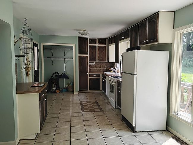 Image of 7653 Hart Rd