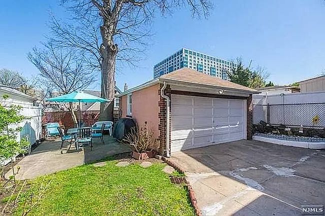 Image of 710 Hillside Ave