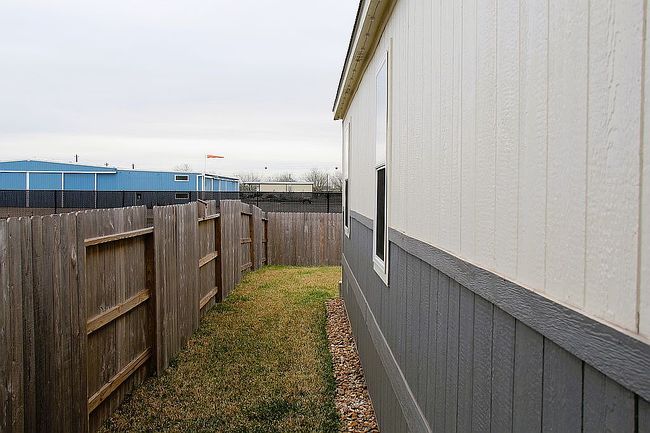 Photo of 121 Cirrus Cir, Pearland, TX
