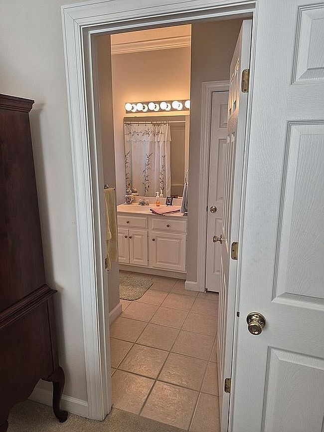Photo of 3737 Bermuda Run Dr, Valdosta, GA