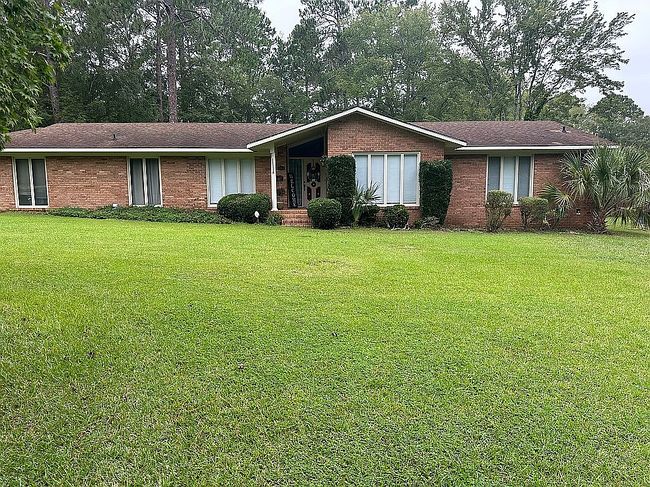 Image of 900 E Grossman Dr