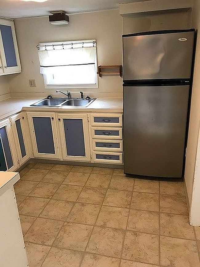 Image of 174 Syracuse Ave