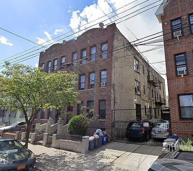 Preview of property located at 448 E 48th St