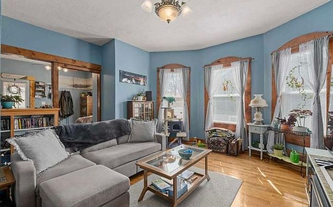 Image of 111 21st St
