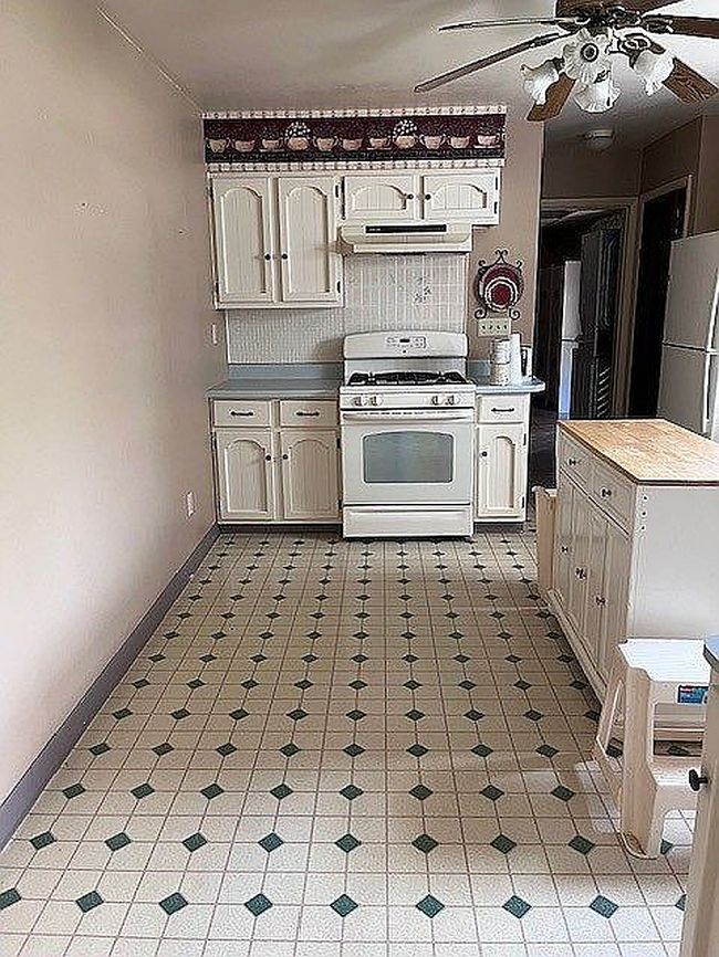 Preview of property located at 901 E Stanton St