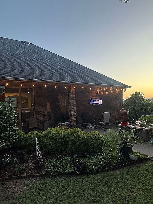Photo of 1850 Olivia Ct, Blanchard, OK