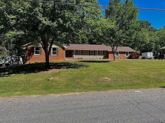 Photo of 101 Hidden Hill Rd