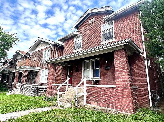Image of 3328 Aubert Ave