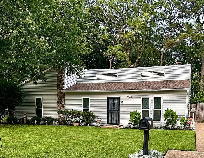 Image of 998 Barbara Lynn Dr