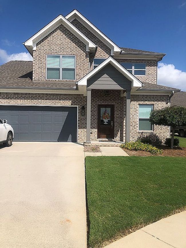 325 Hickory Dr, Muscle Shoals, AL