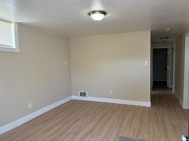 Image of 210 W 2 N