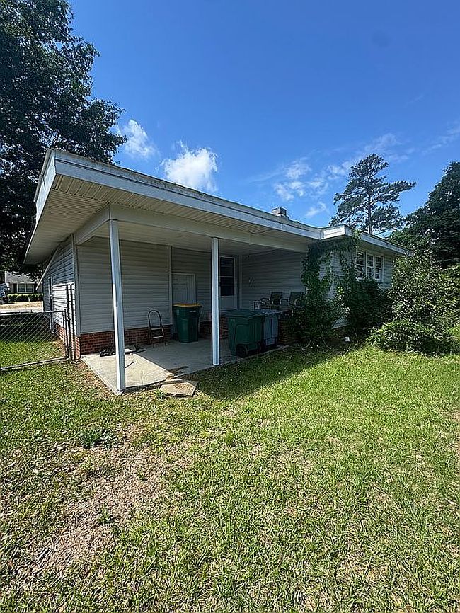 Photo of 1303 E 14th St, Lumberton, NC