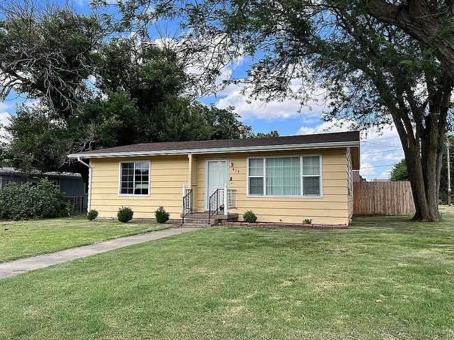 Photo of 814 Oak St, La Crosse, KS