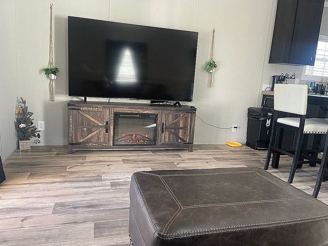 Additional photo 3 of property located at 14830 Se 20th St