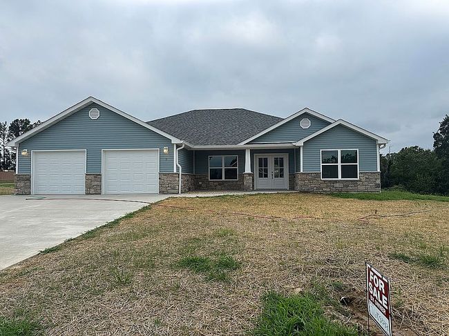 Photo of 3 Spring Lake Rd, Perryville, MO