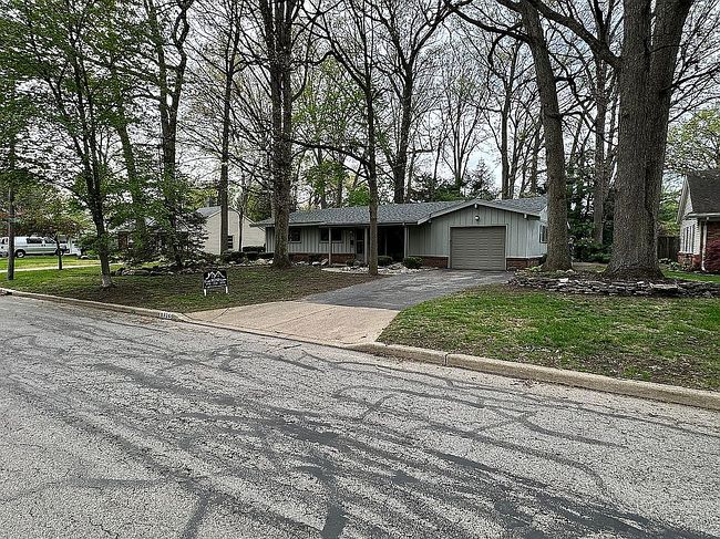 Image of 6924 Brintwood Rd