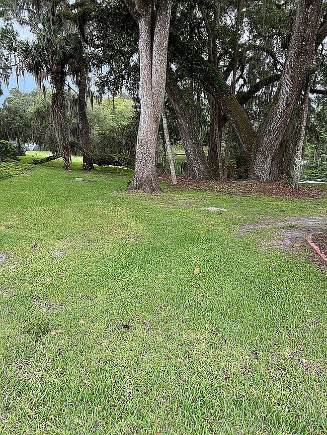 Photo of 940 Village Green Rd, Deland, FL