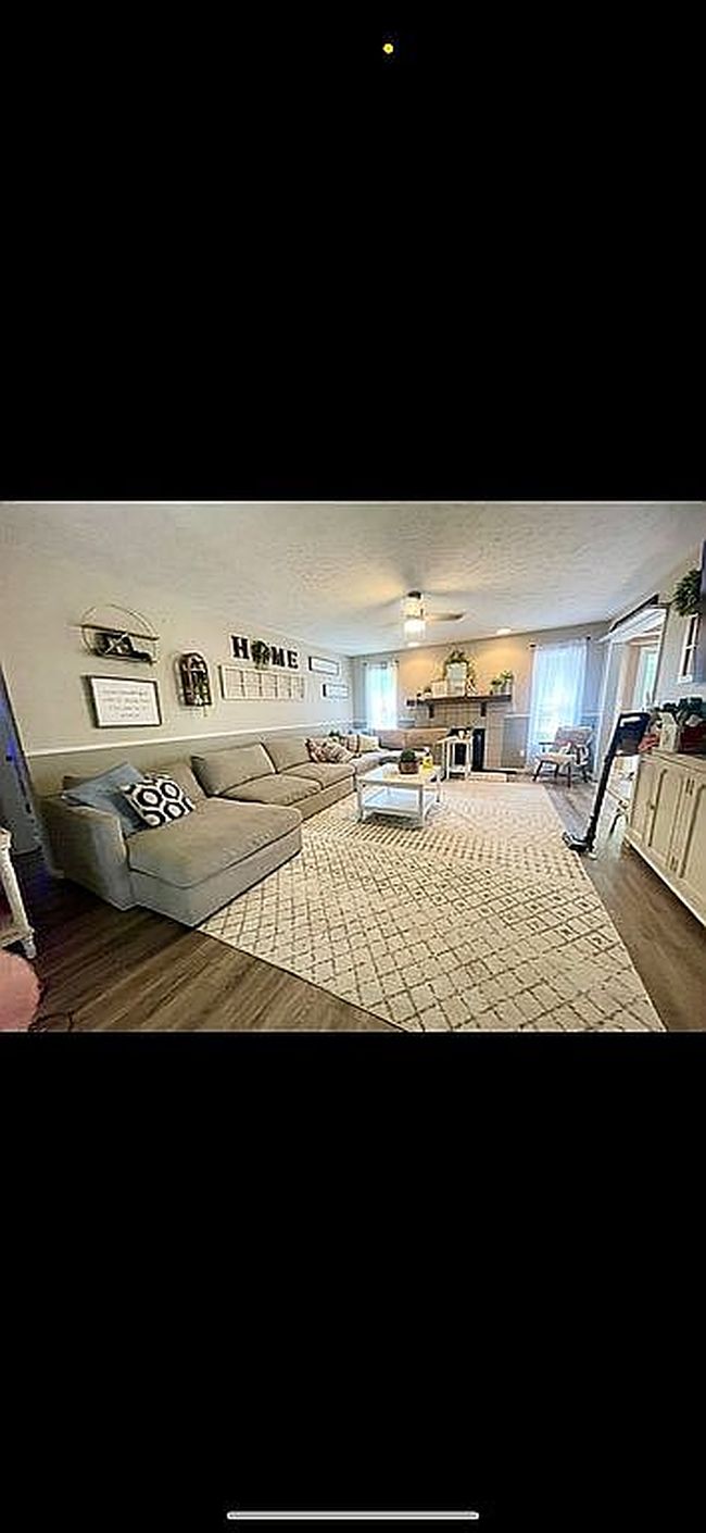 Image of 305 Victoria Ln