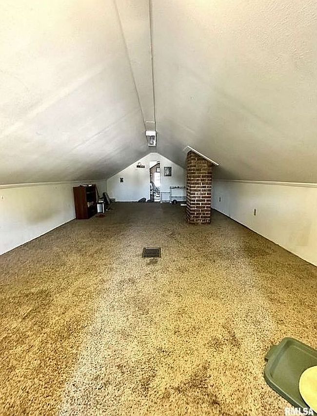 Photo of 929 S Diamond St, Jacksonville, IL