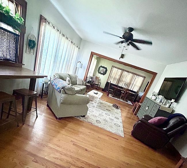 Photo of 412 Iowa Ave, Holton, KS