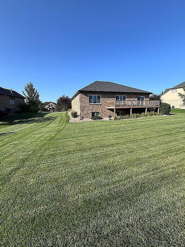 Photo of 1319 W Cademon Cir, Lincoln, NE
