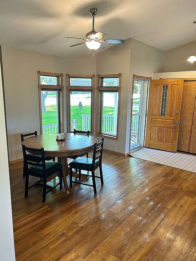 Photo of 240 16th St Se, Le Mars, IA