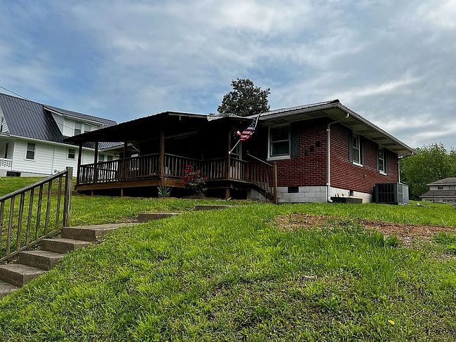 Photo of 168 S Main St, Jamestown, KY