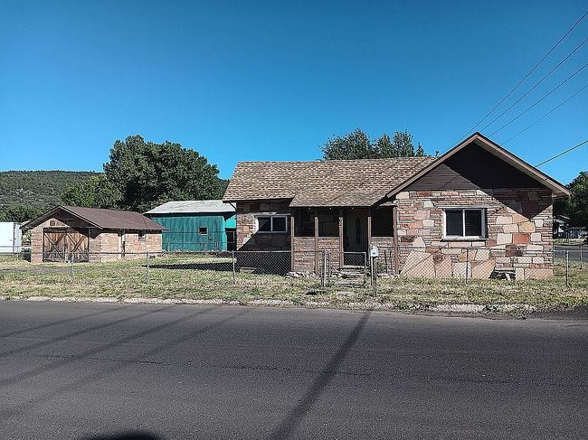 Photo of 102 E Edison Ave, Williams, AZ