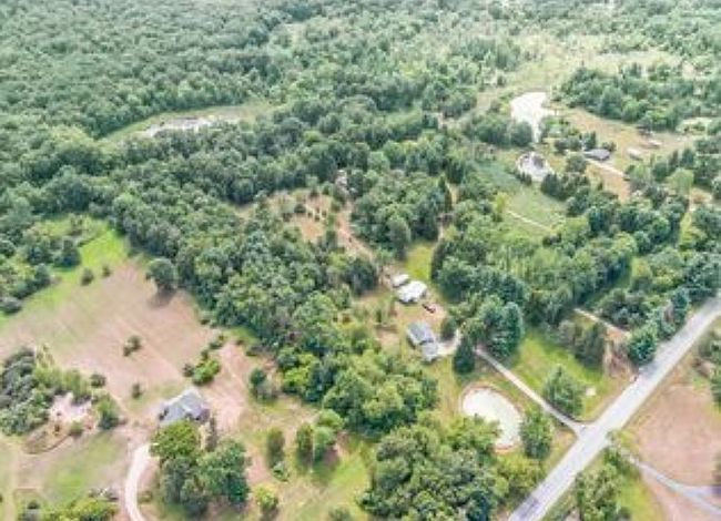 Photo of 11807 Upton Rd, Bath, MI