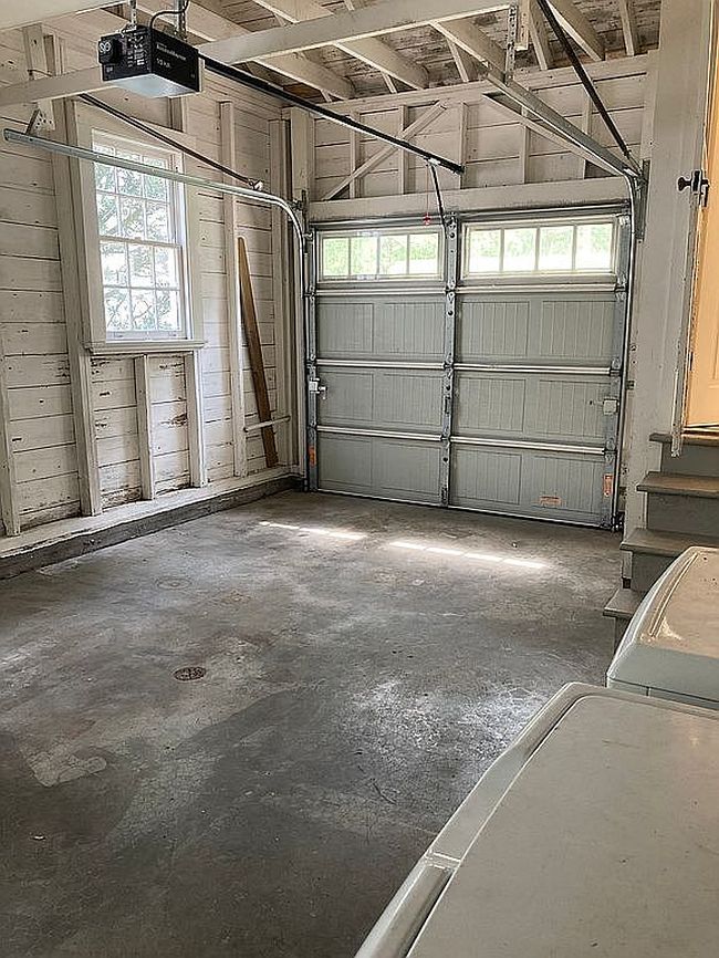 Image of 150 Lake Ave