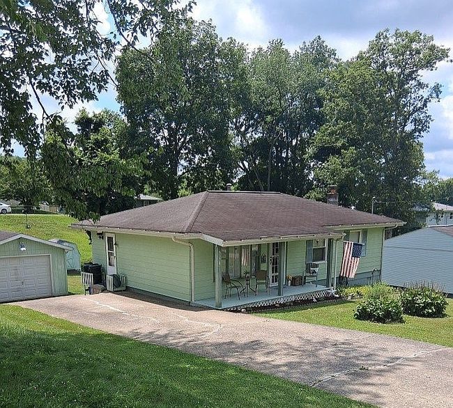 Photo of 5178 Maple St, Clarksburg, WV