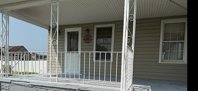 Photo of 81 Maple Ave