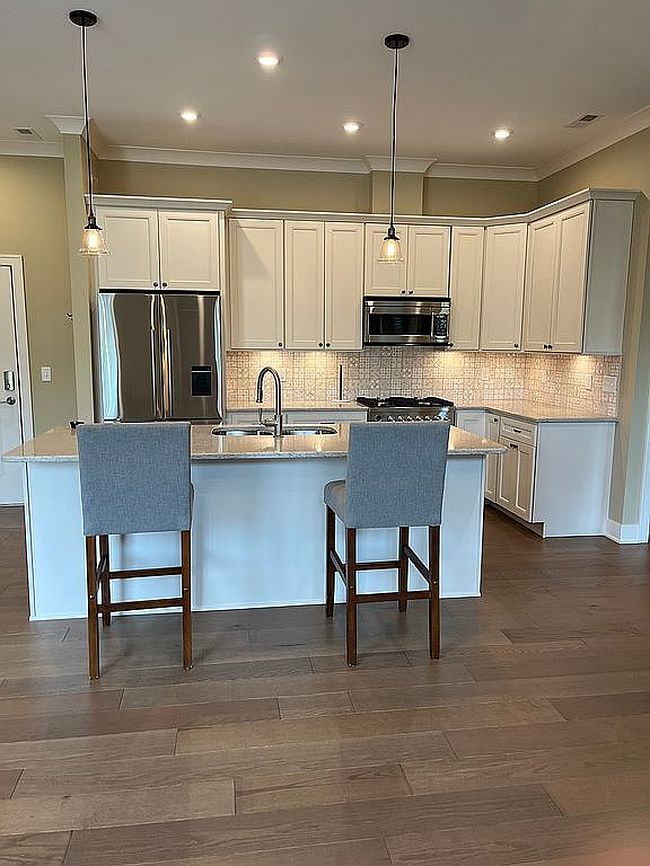 Image of 208 N Campbell St #202