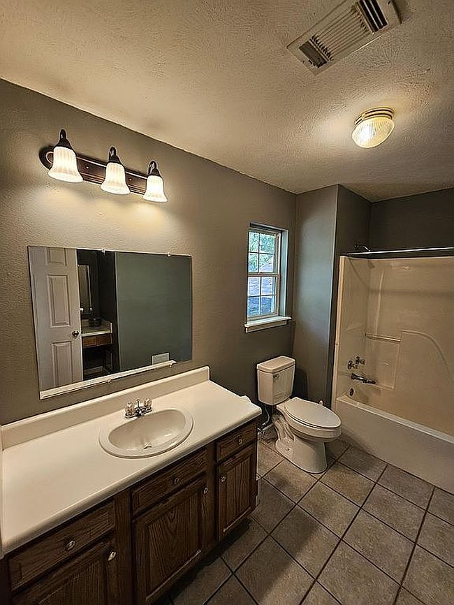 Preview of property located at 712 Michael Dr