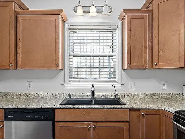 Image of 501 Ridge Dr