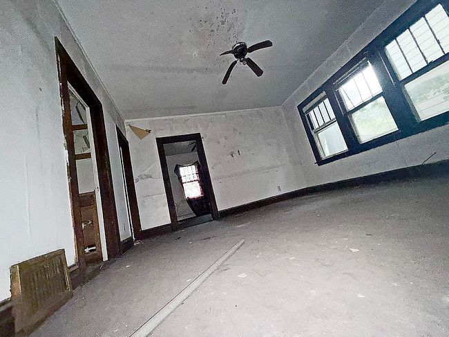 Image of 709 Vermont St
