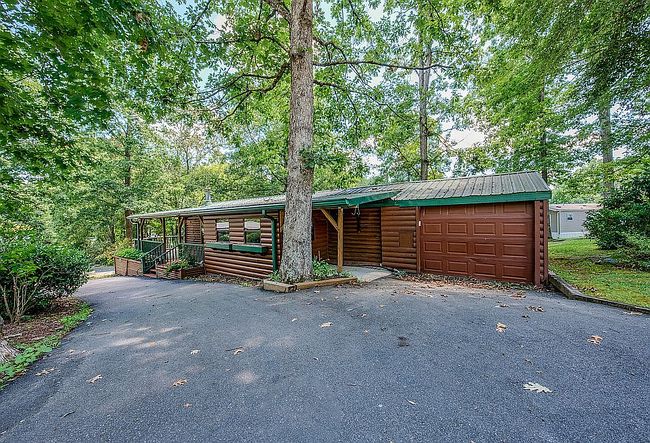 Photo of 69 Timmie Ln, Flat Rock, NC