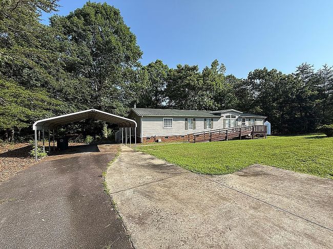 Photo of 117 Fat Ave Ne, Valdese, NC