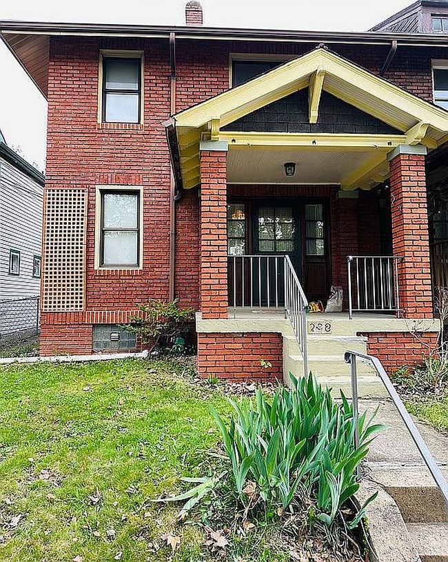 Image of 208 E 19th Ave