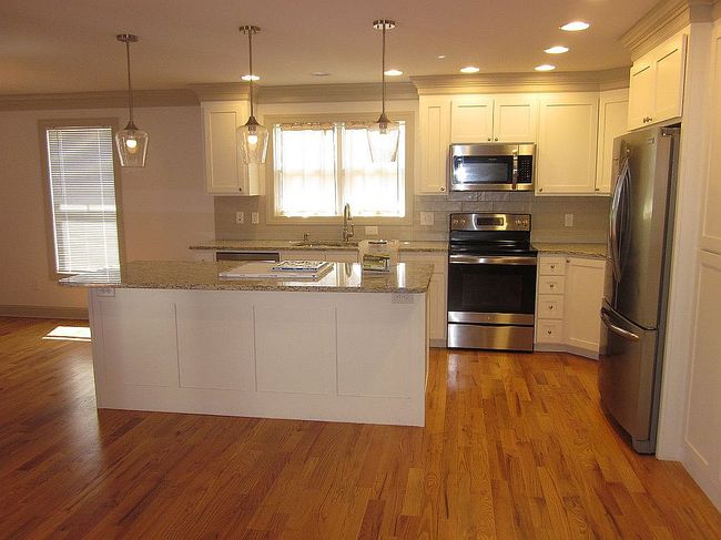 Additional photo 3 of property located at 100 Beechmont Dr