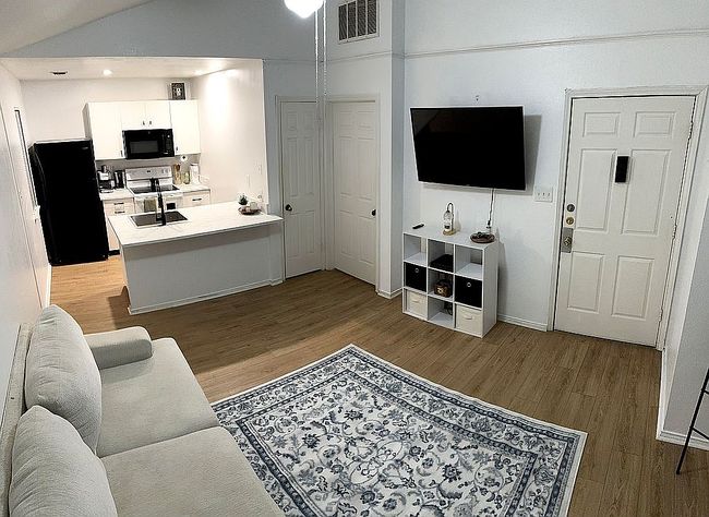 Preview of property located at 4803 Hamilton Wolfe Rd