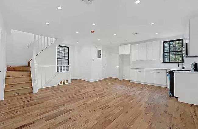 Photo of 242 Warwick St, Brooklyn, NY