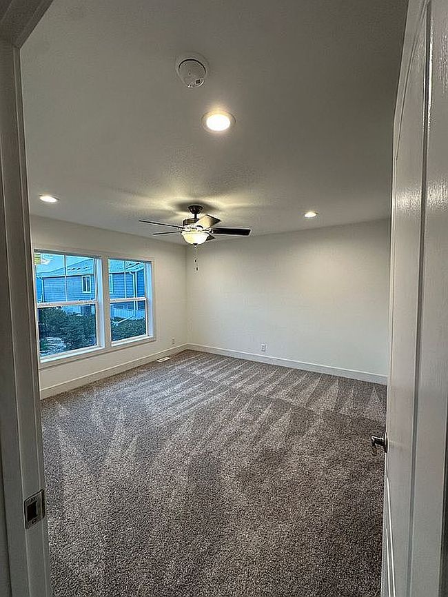 Image of 1421 Fox Dr Se