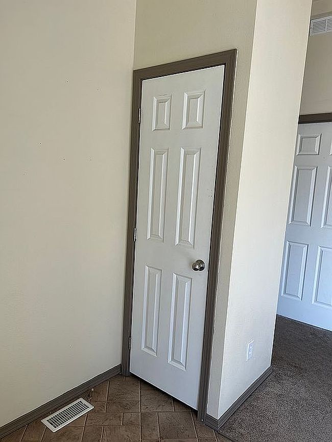 Photo of 188 Arrowhead Cir, Evanston, WY