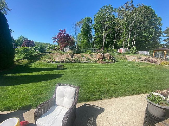 Photo of 433 Foxon Rd, East Haven, CT