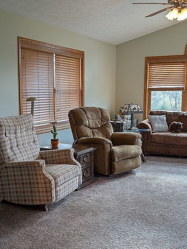 Image of 3023 Ridge Dr