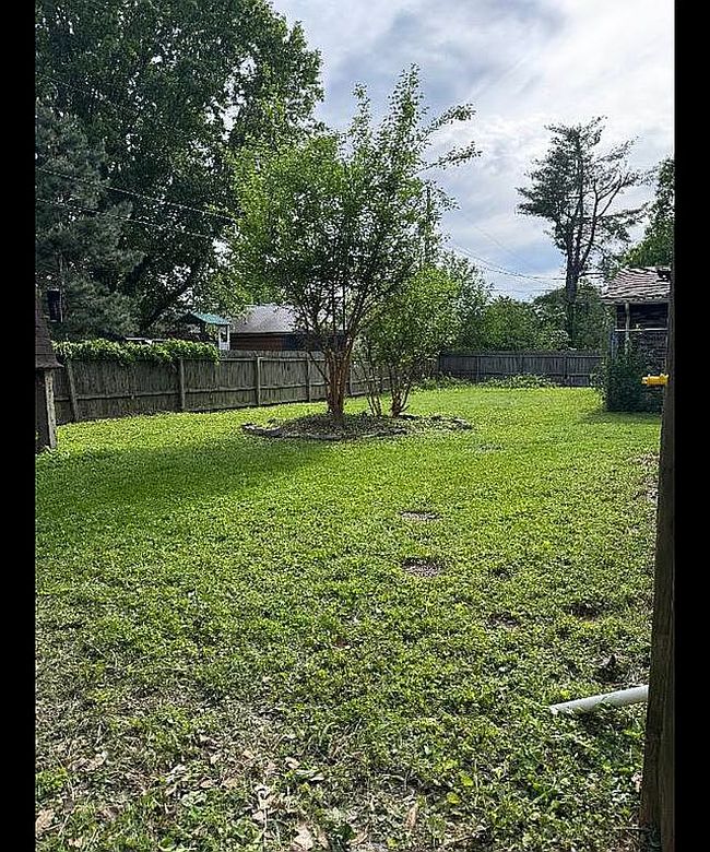 Photo of 7811 Ridgemont Dr, Newburgh, IN