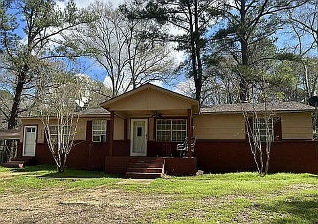 Photo of 1030 Byrd St, Wesson, MS