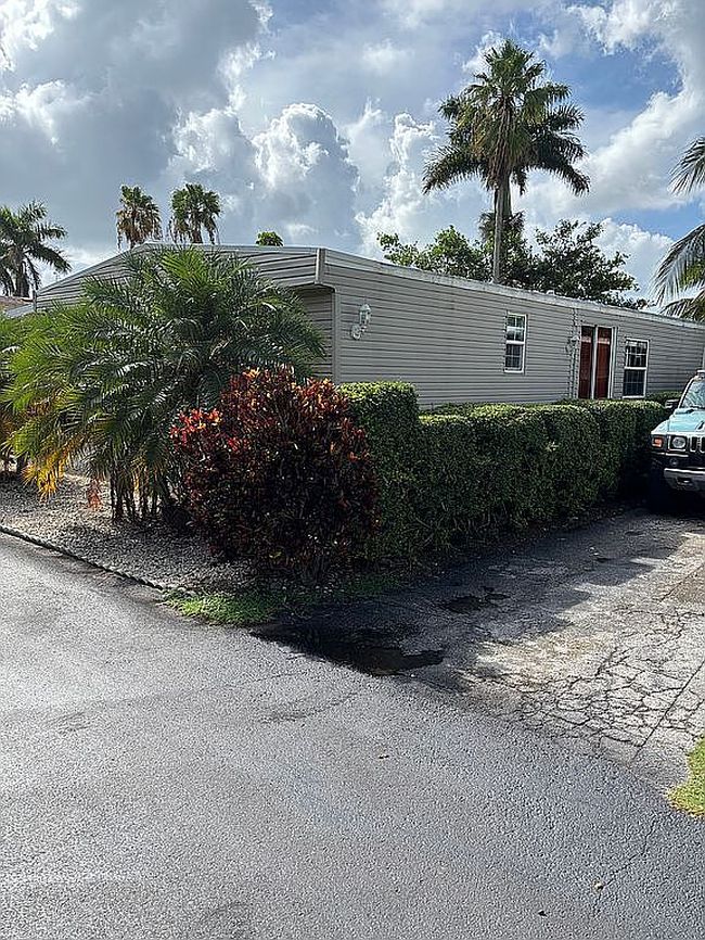 Photo of 100 Ne 6th Ave #218, Homestead, FL